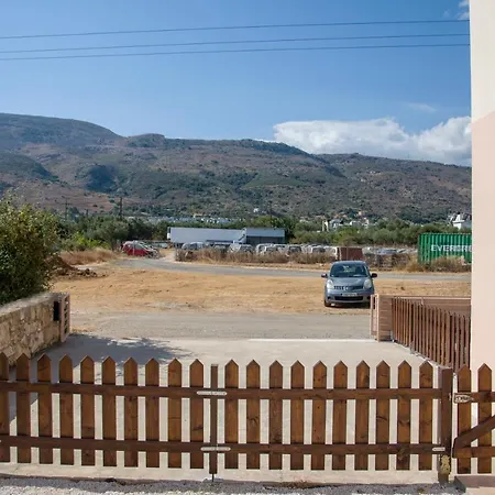 Peris House Souda Exterior photo