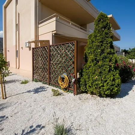 Peris House Souda Exterior photo